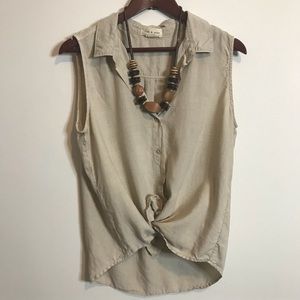 ✨Anthropologie cloth and stone tan button up tank
